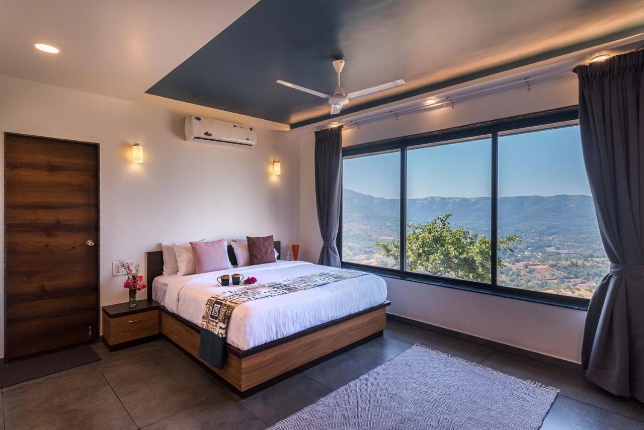 פונה Eyes On The Lake By Stayvista - A Hillside Villa With A Captivating View Of The River מראה חיצוני תמונה