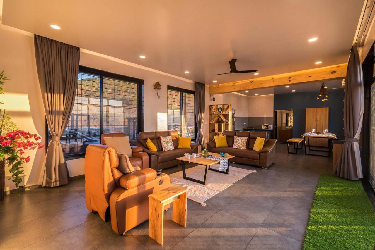 פונה Eyes On The Lake By Stayvista - A Hillside Villa With A Captivating View Of The River מראה חיצוני תמונה