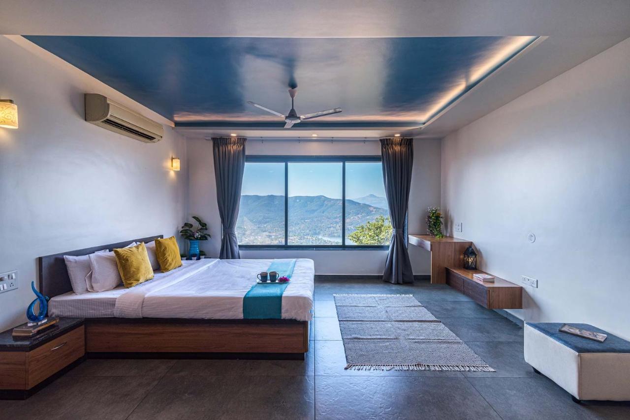 פונה Eyes On The Lake By Stayvista - A Hillside Villa With A Captivating View Of The River מראה חיצוני תמונה