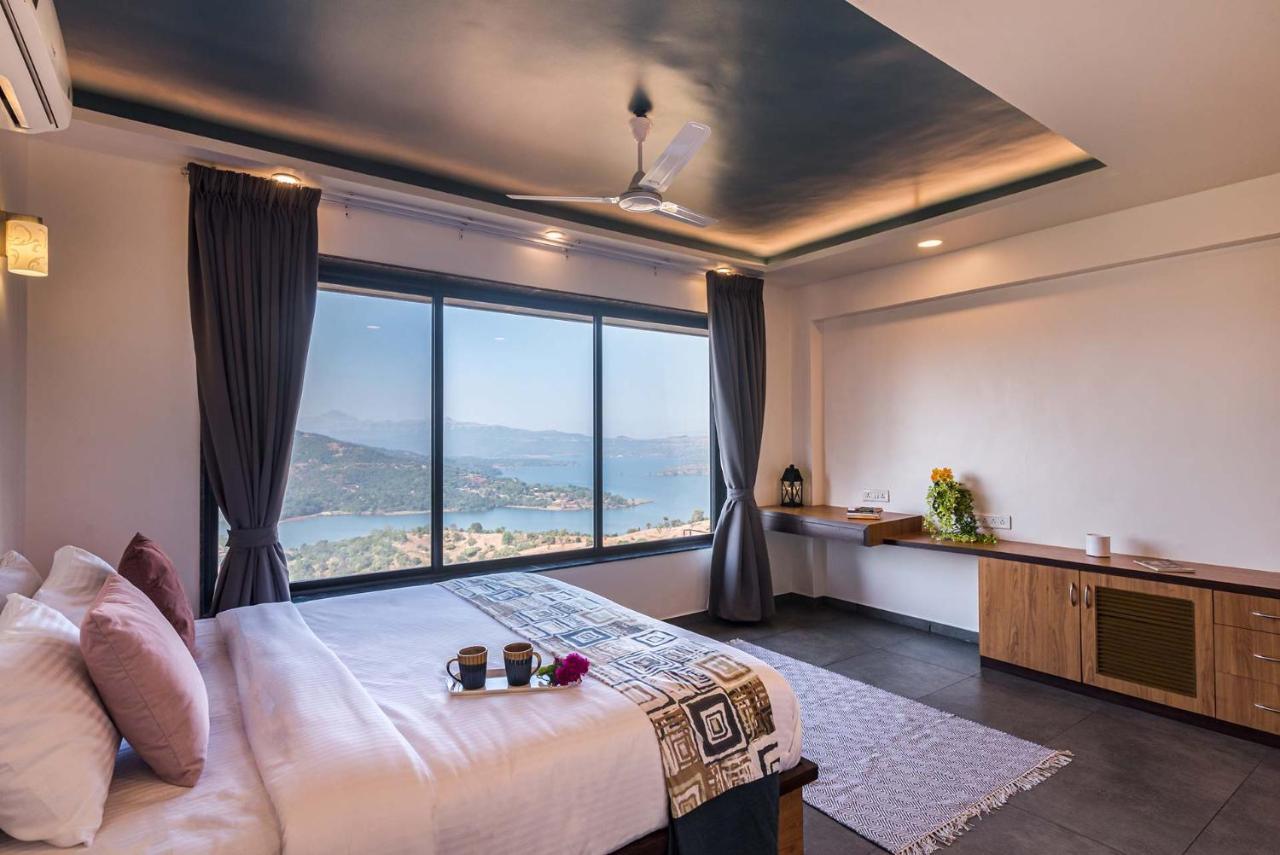 פונה Eyes On The Lake By Stayvista - A Hillside Villa With A Captivating View Of The River מראה חיצוני תמונה